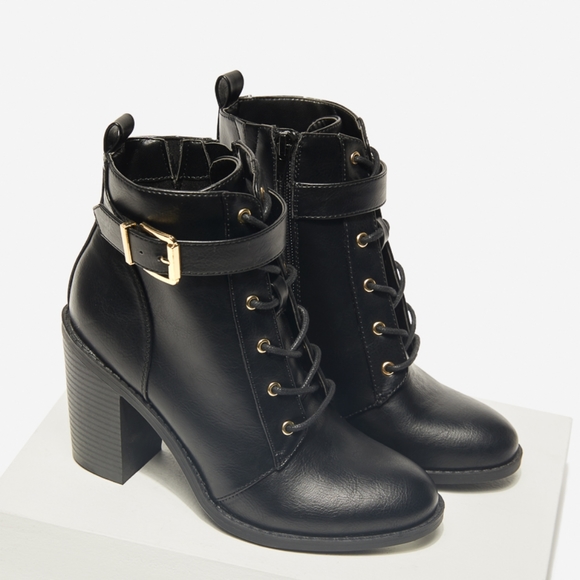 SHOEDAZZLE DILLY BLOCK HEEL BOOTIE - Picture 3 of 14